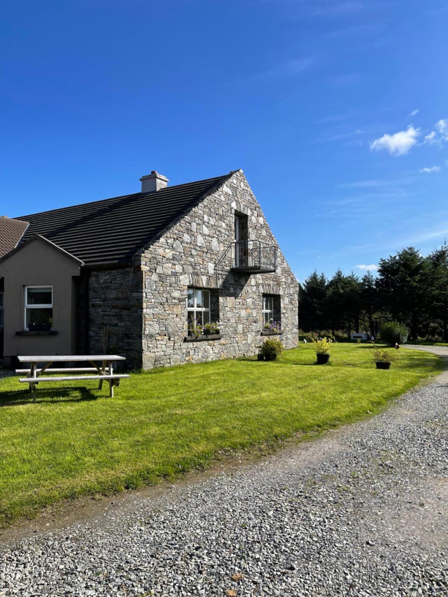 Shanakeever Farm - 2 Bedroom Apartment Clifden Exterior foto